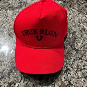 True Religion Mens Red Embroidered Horseshoe Logo Snapback Baseball Cap Hat